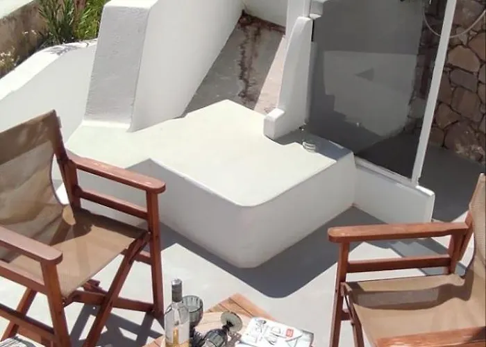 Daire Mina Adamantas (Milos)